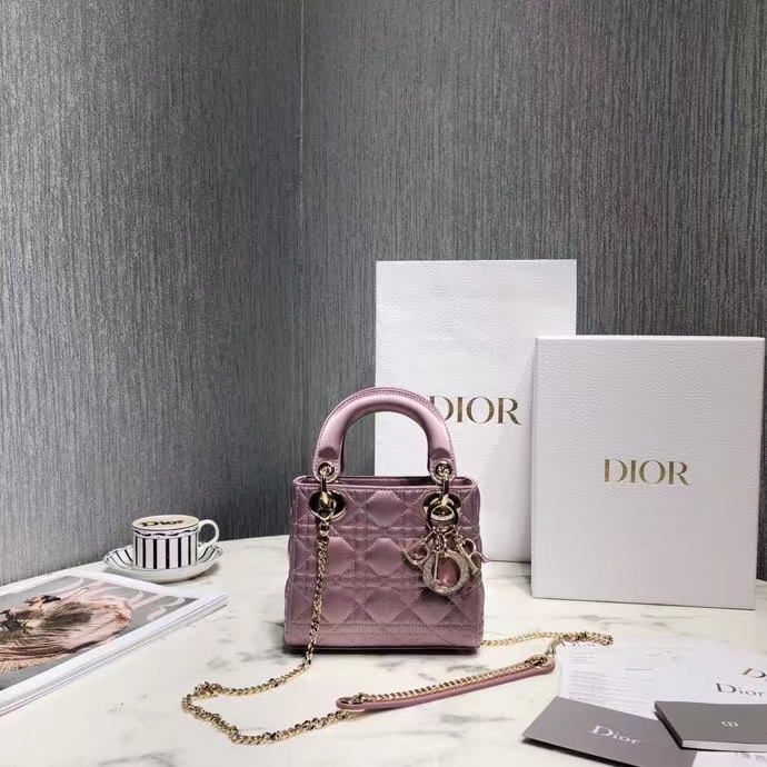 DIOR 디올