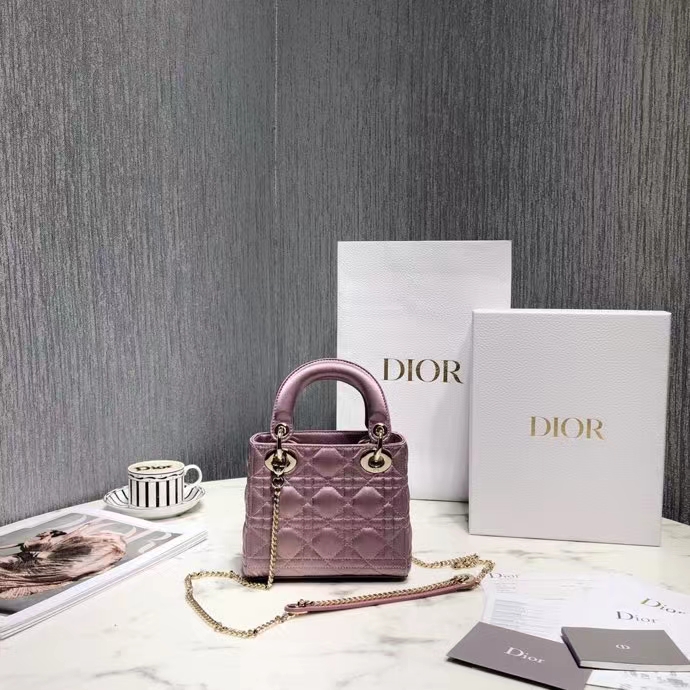 DIOR 디올