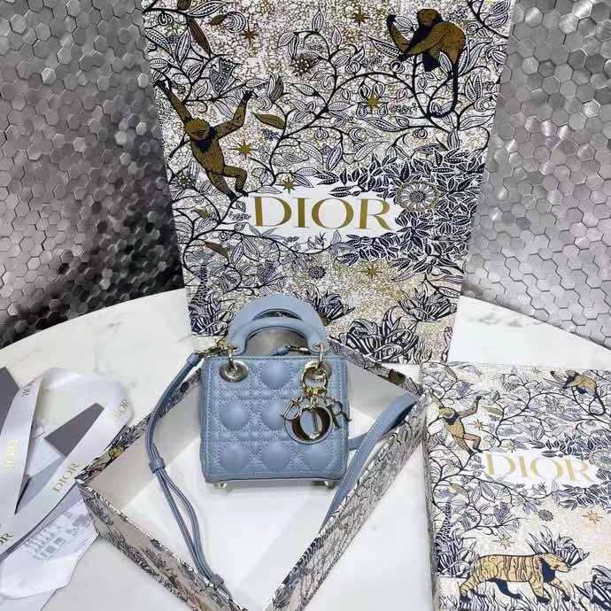 DIOR 디올