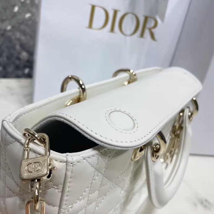 DIOR 디올 