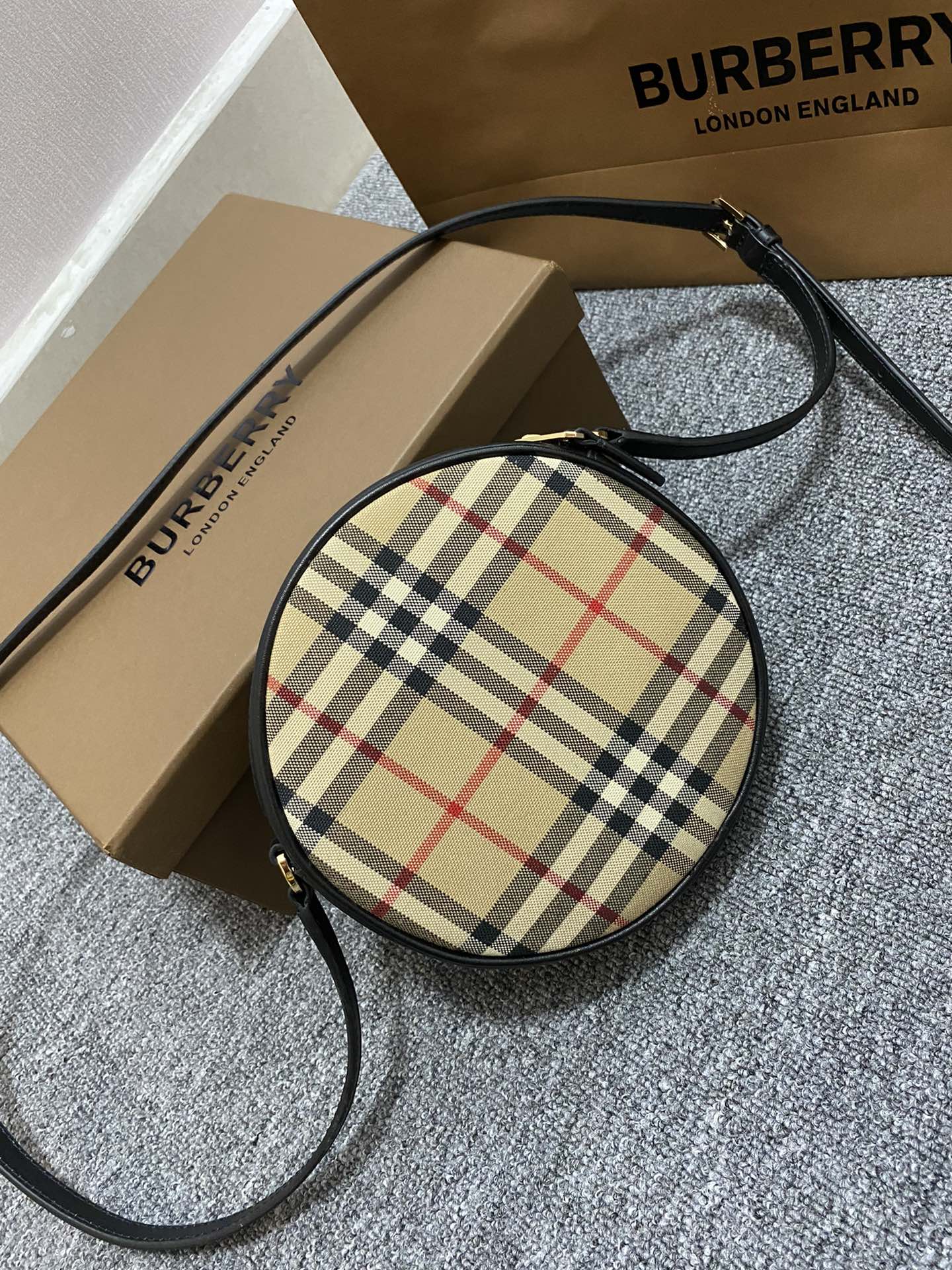 버버리[BURBERRY]