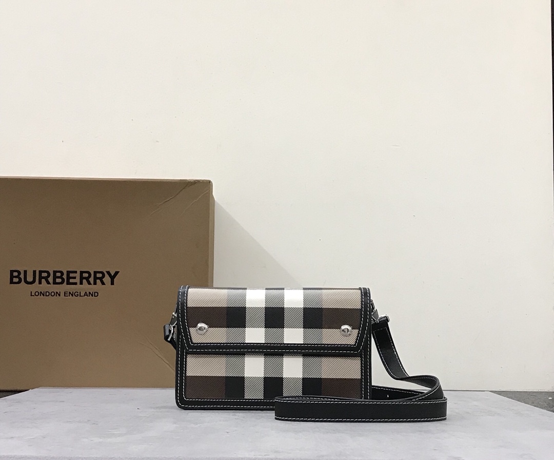 버버리[BURBERRY]