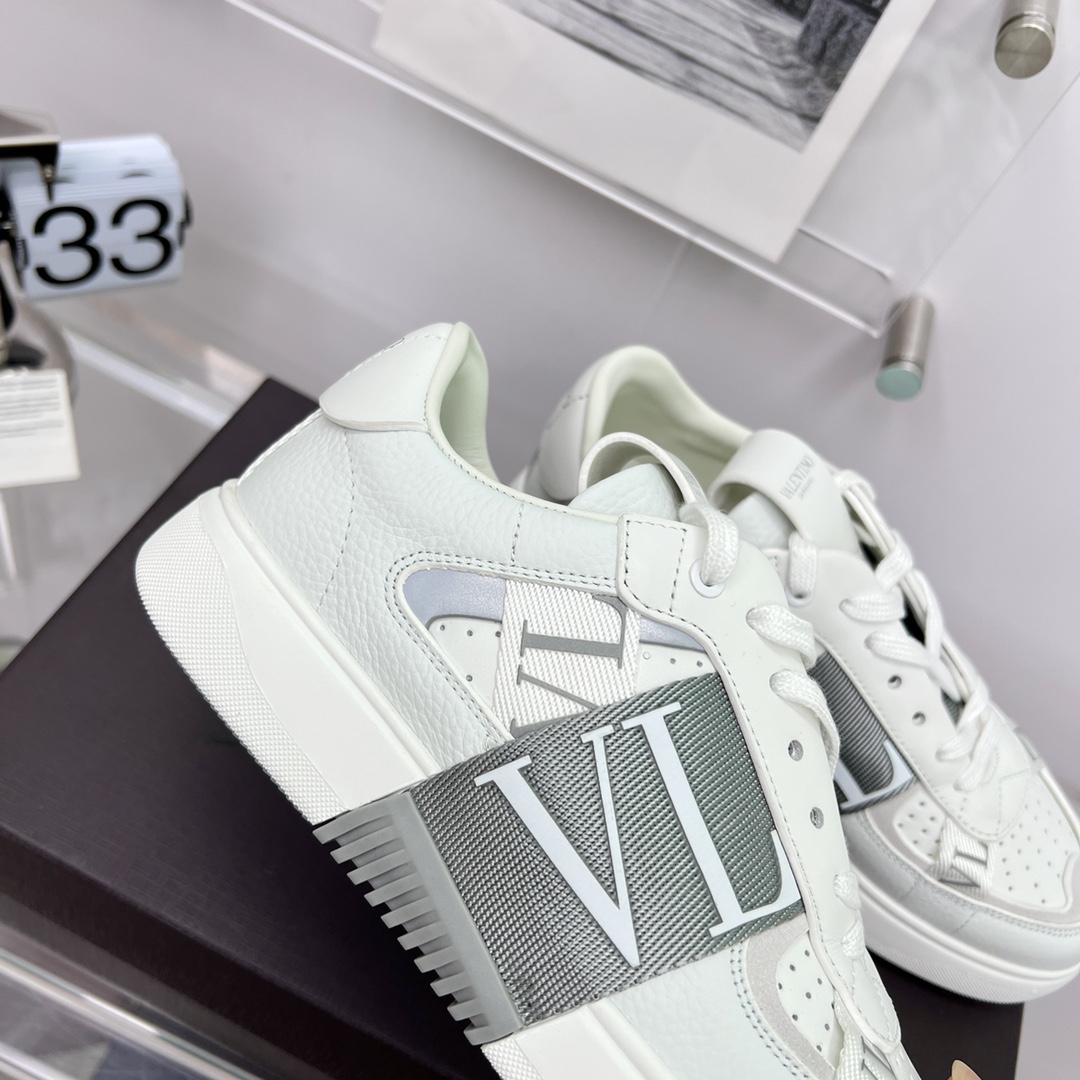 발렌티노 [VALENTINO]