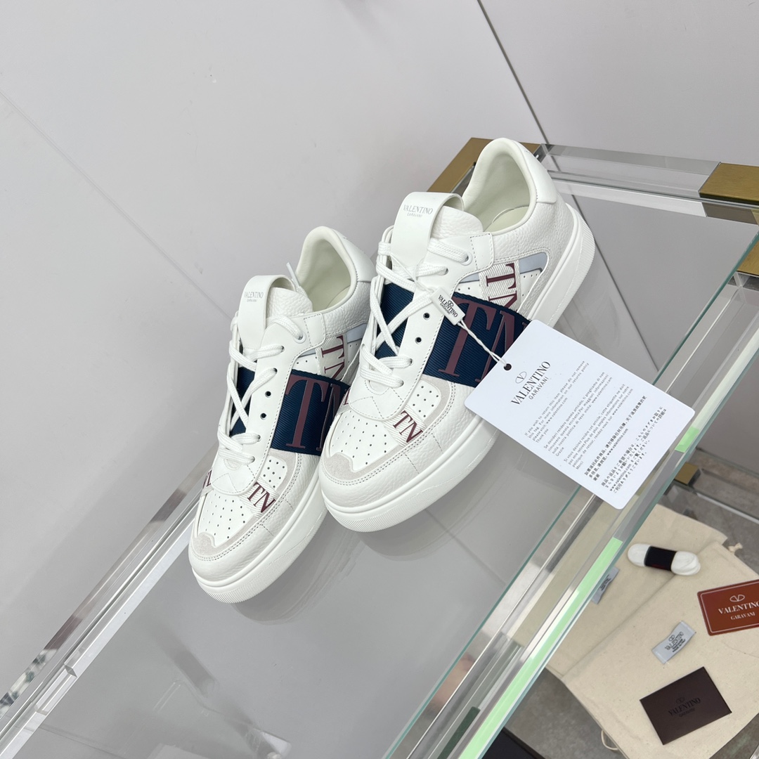 발렌티노 [VALENTINO]