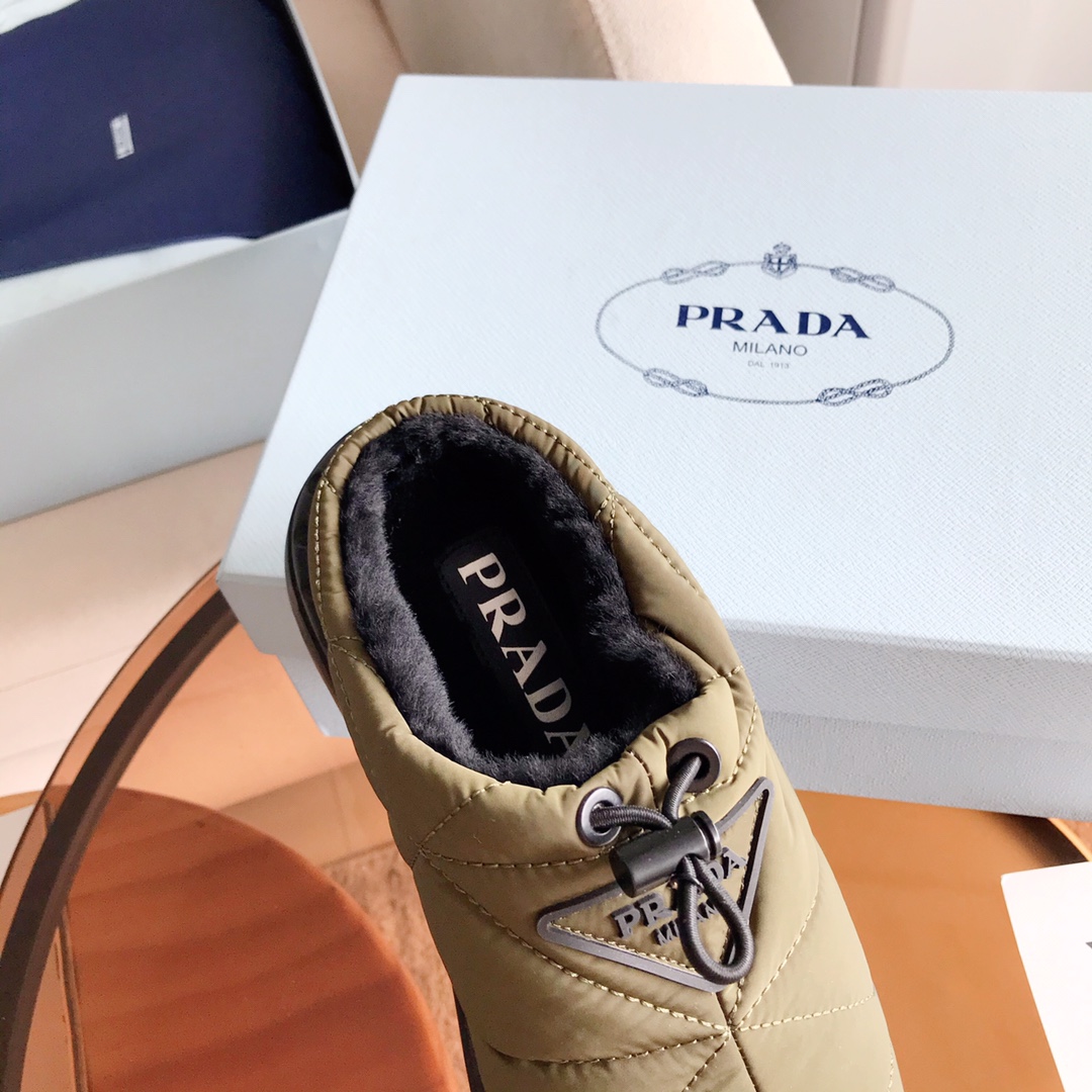 프라다 [PRADA]