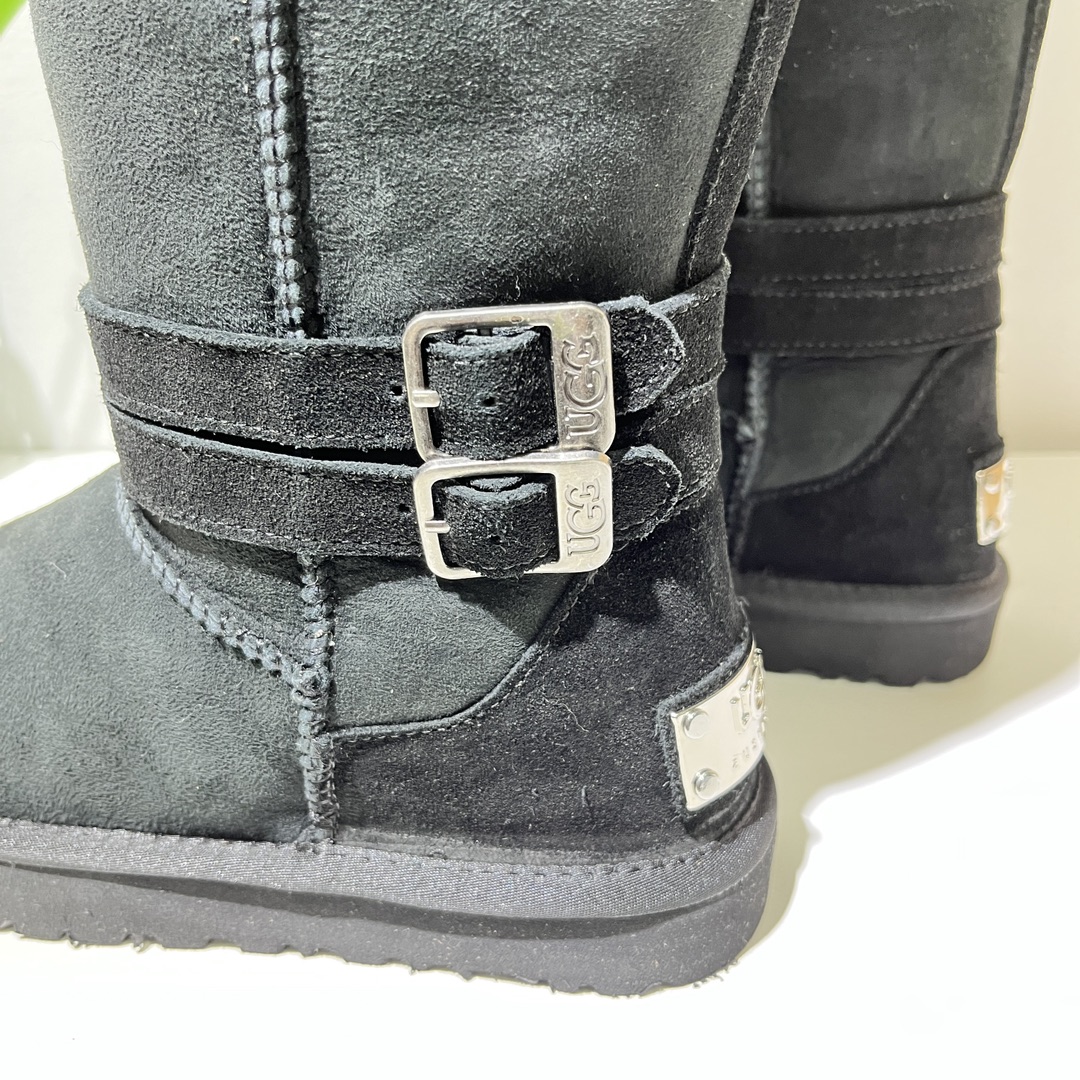 UGG