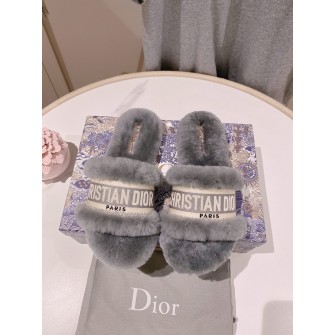 디올 [DIOR]