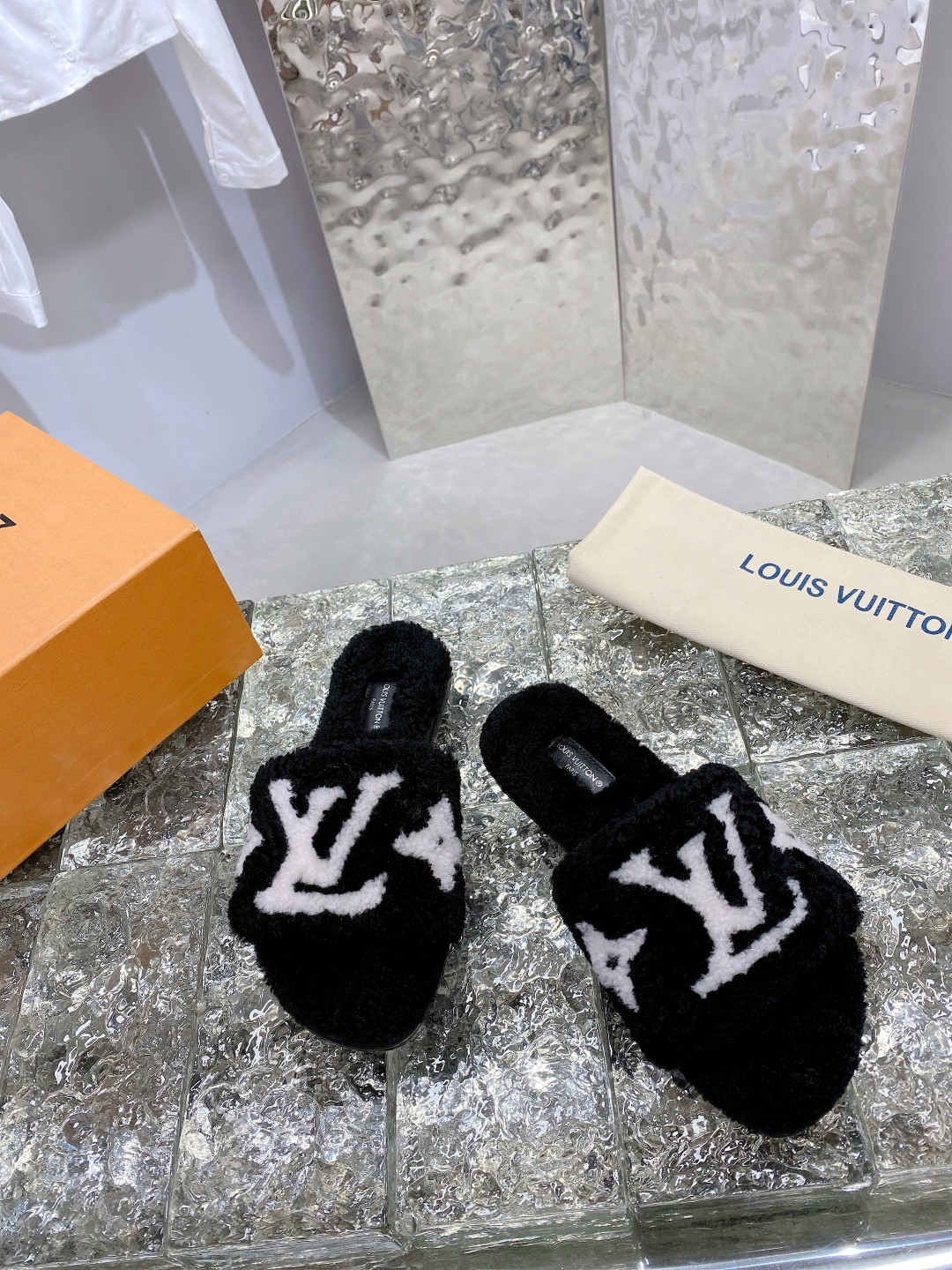 루이비통 [LOUIS VUITTON]