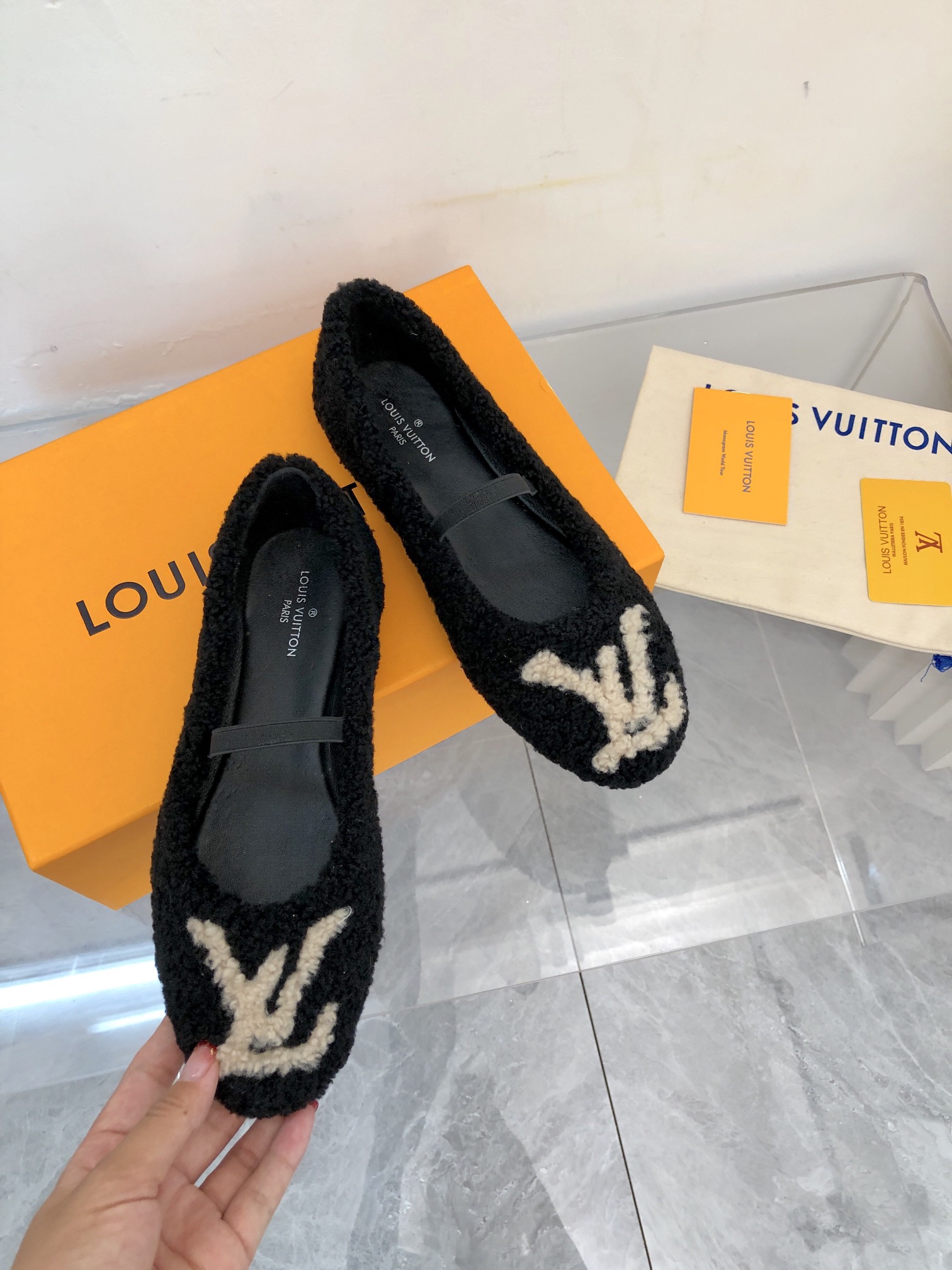 루이비통 [LOUIS VUITTON]