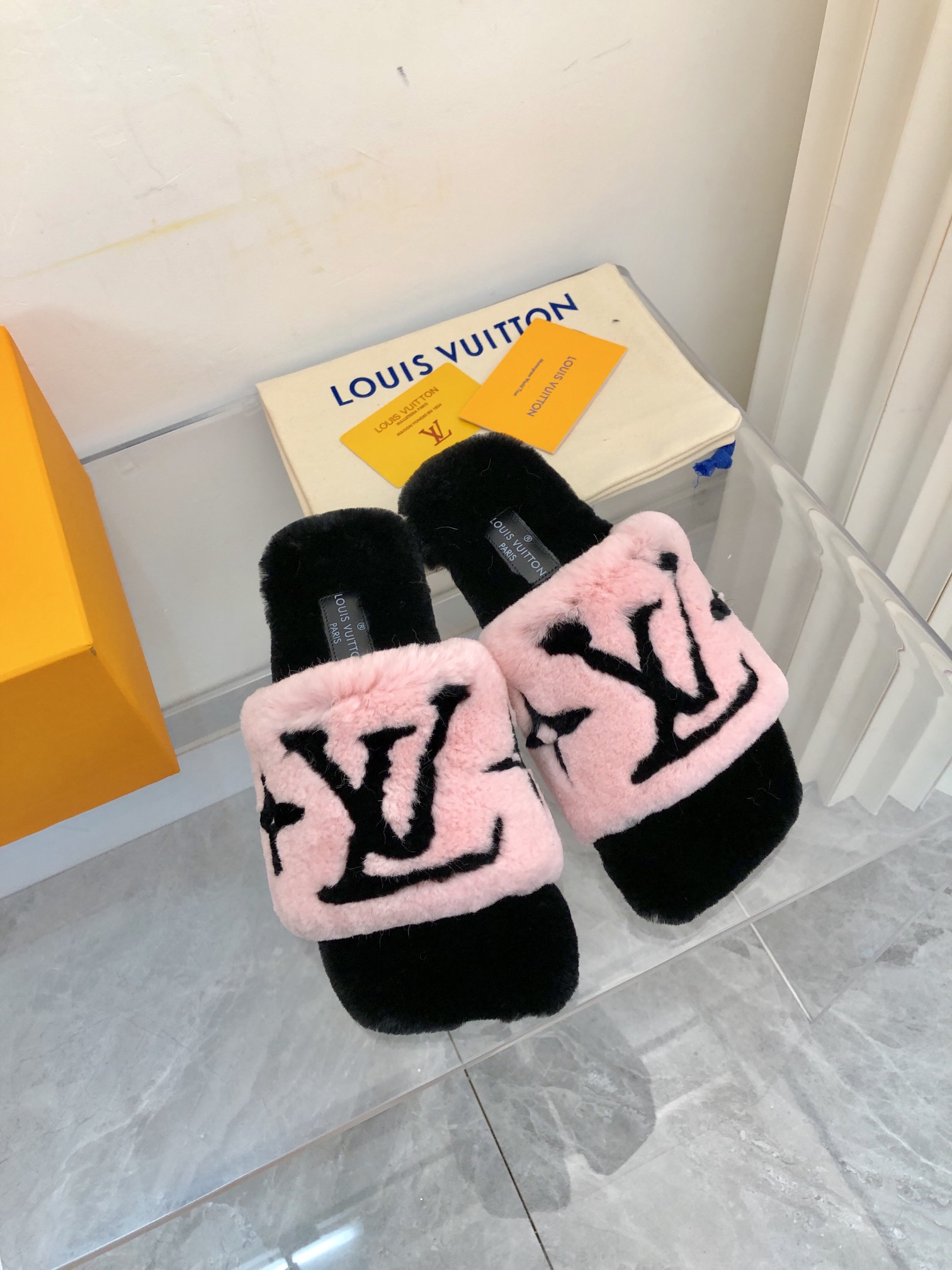 루이비통 [LOUIS VUITTON]