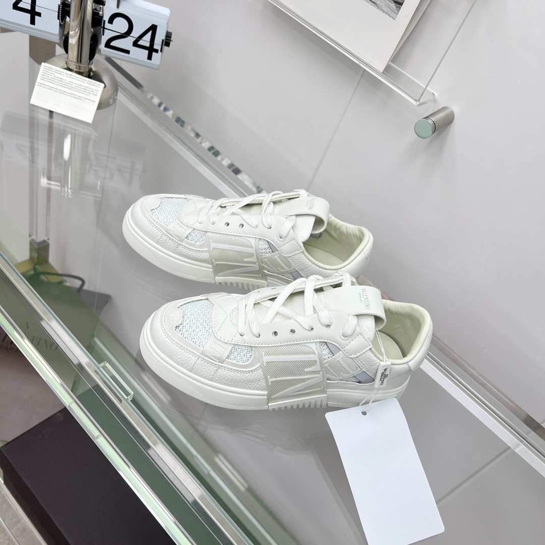 발렌티노 [VALENTINO]