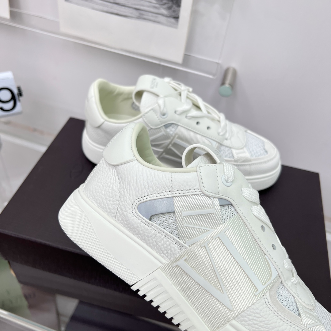 발렌티노 [VALENTINO]