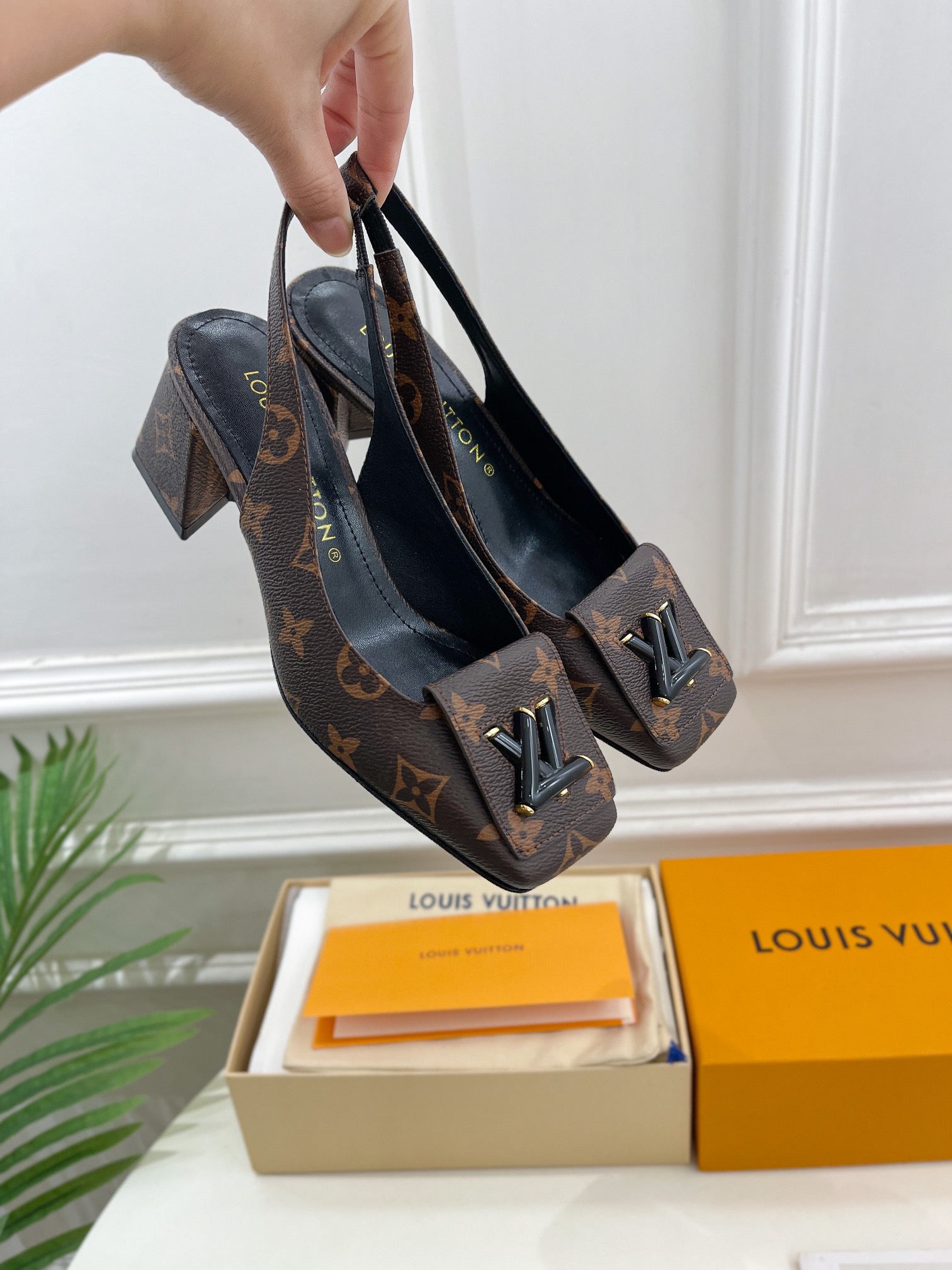 루이비통 [LOUIS VUITTON]