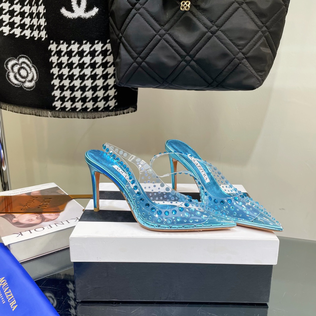AQUAZZURA