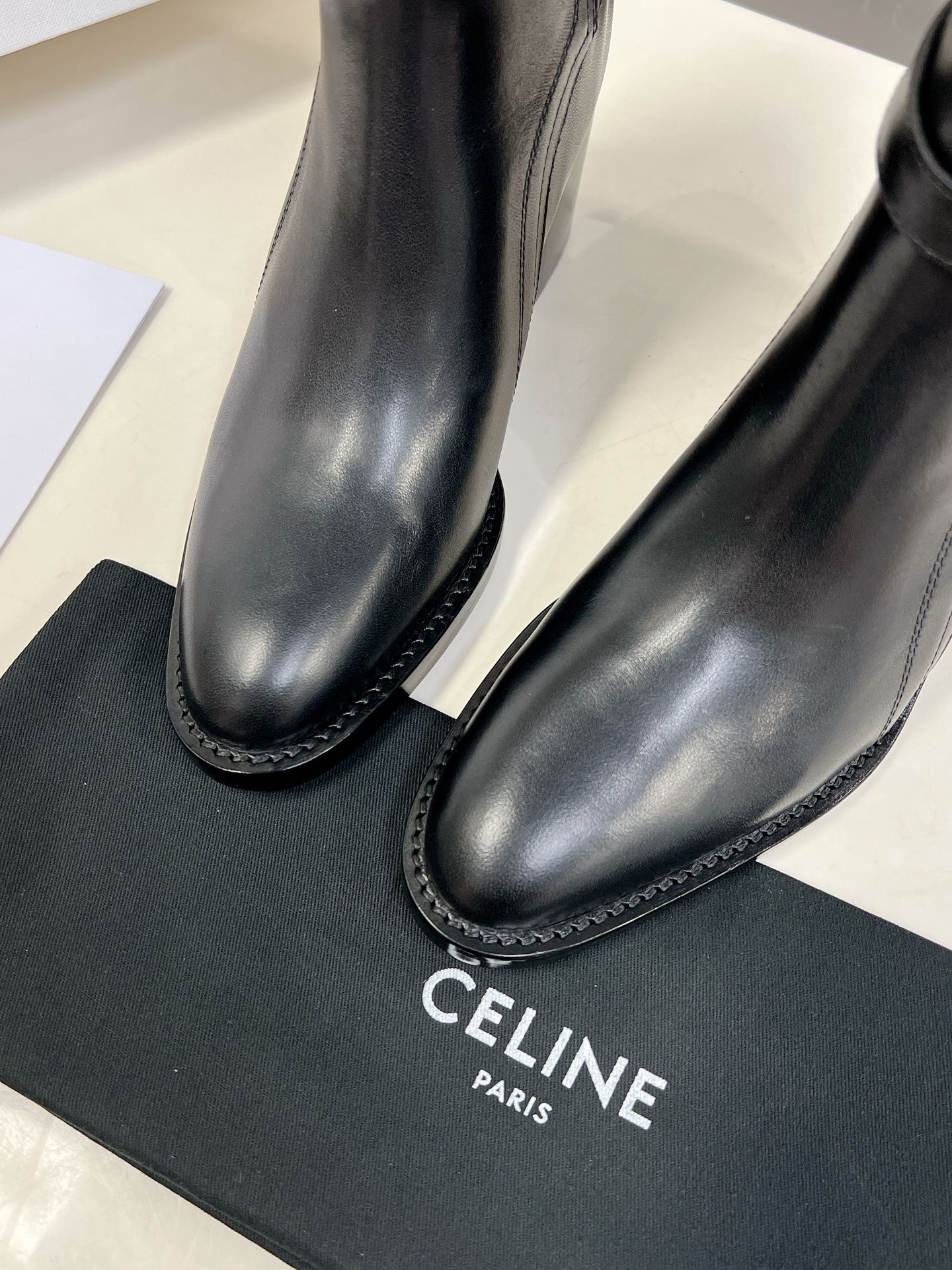 CELINE