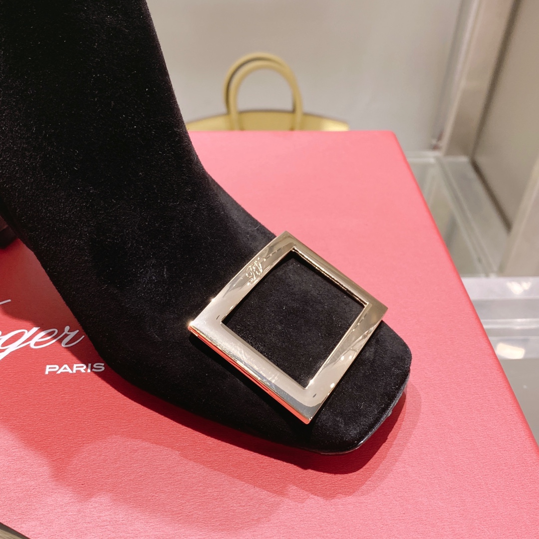 ROGER VIVIER 로저비비에 230110239