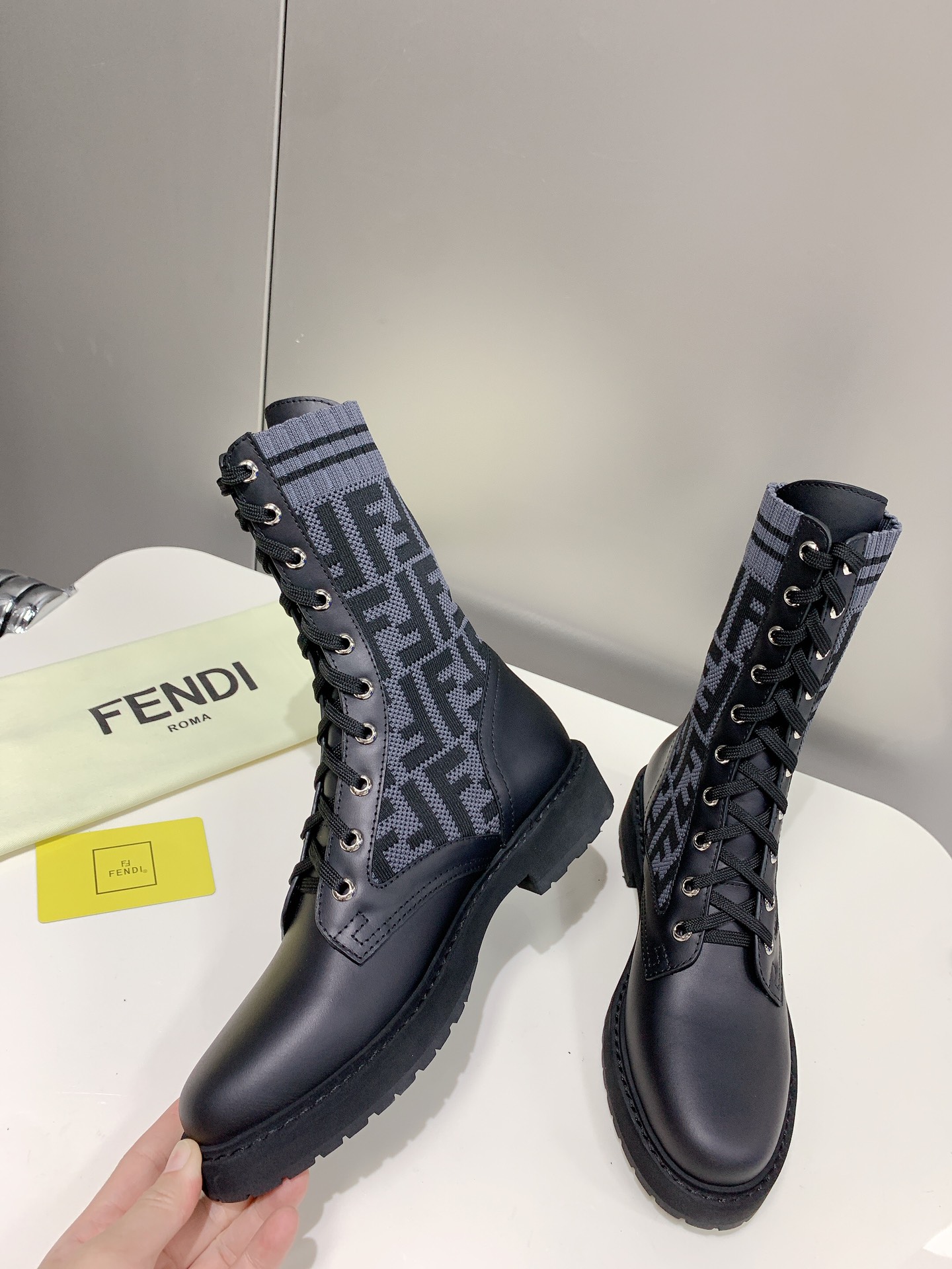 FENDI 펜디 230110436