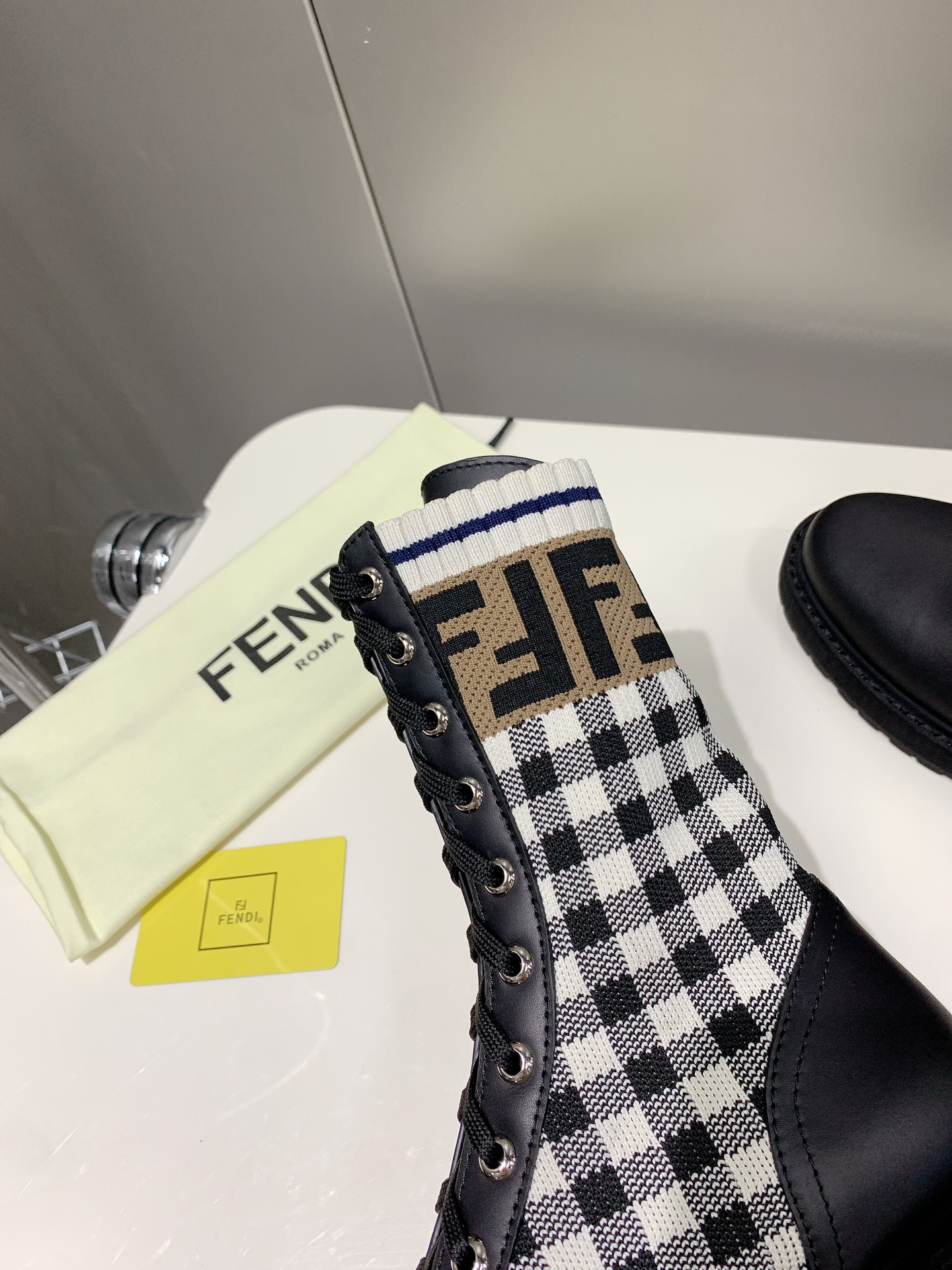 FENDI 펜디 230110437