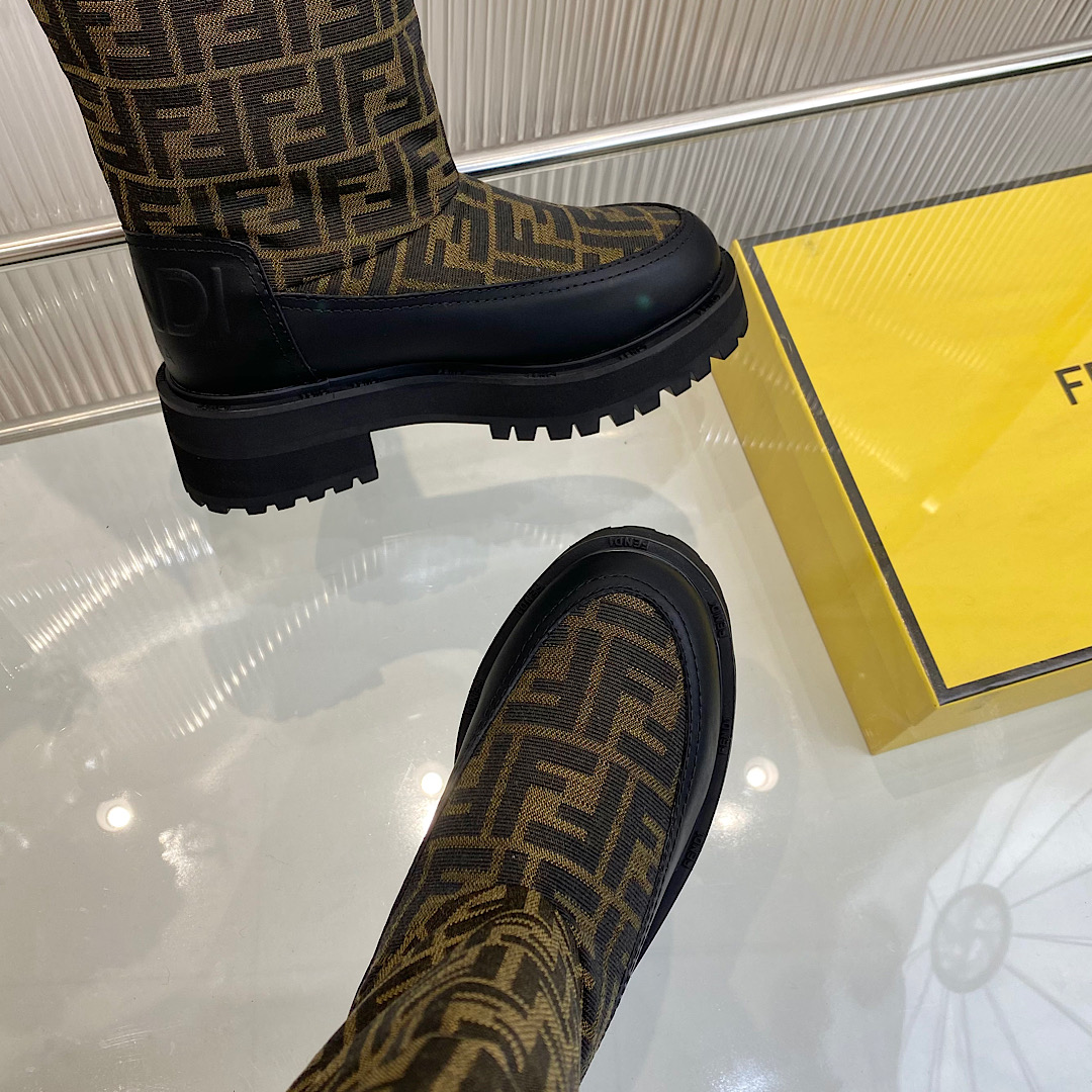 FENDI 펜디 230110539