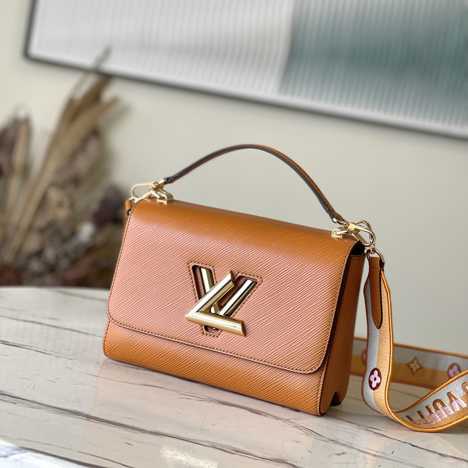 LOUIS VUITTON 루이비통 트위스트 MM M21555