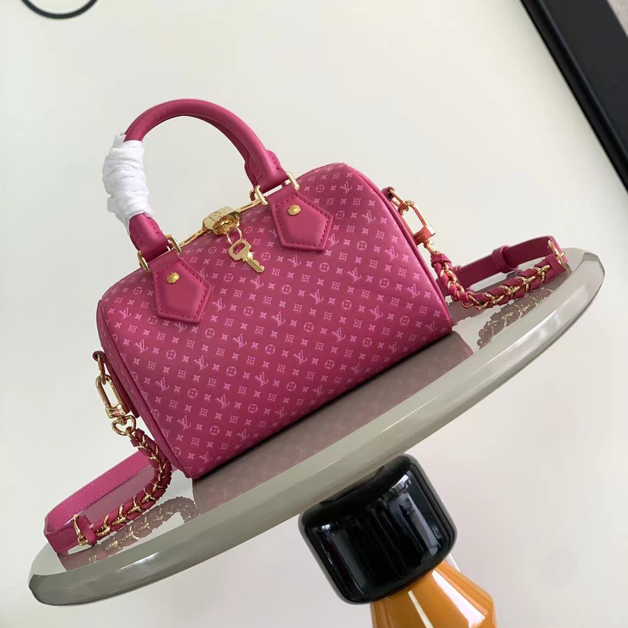 LOUIS VUITTON 루이비통 스피디 반둘리에 20 M22286