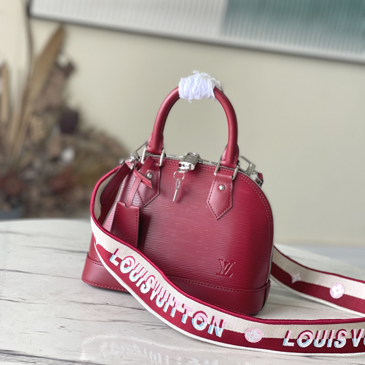 LOUIS VUITTON 루이비통 알마 BB M20610