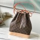 LOUIS VUITTON 루이비통 노에 M42224