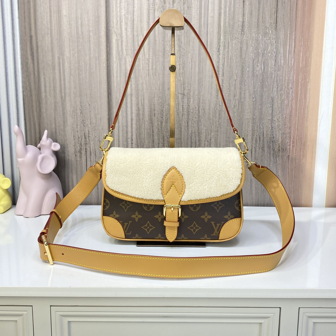 LOUIS VUITTON 루이비통 다이앤 M46317