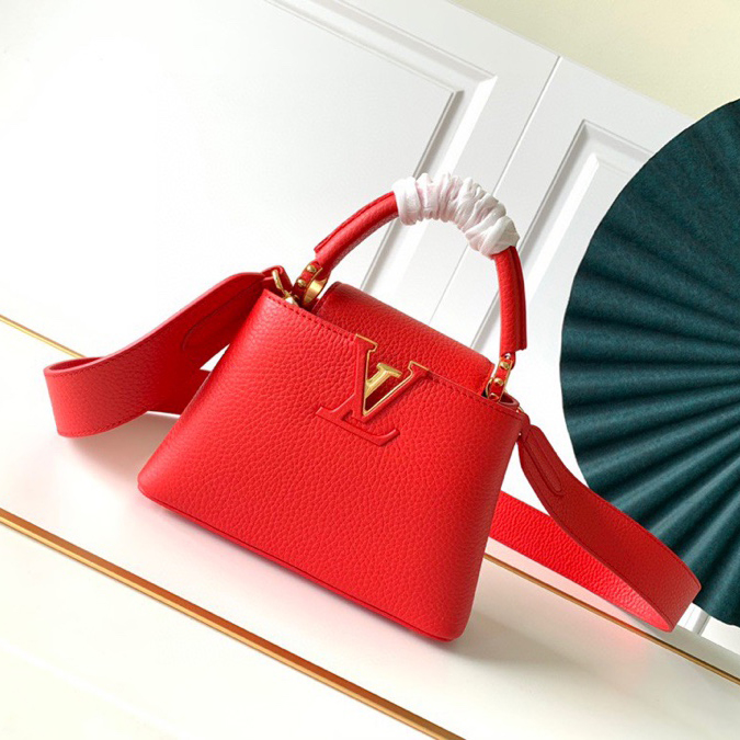 LOUIS VUITTON 루이비통 카퓌신 미니 M56845