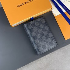 LOUIS VUITTON 루이비통 패스포트 커버 M64411