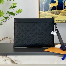 LOUIS VUITTON 루이비통 포쉐트 투고 M81570