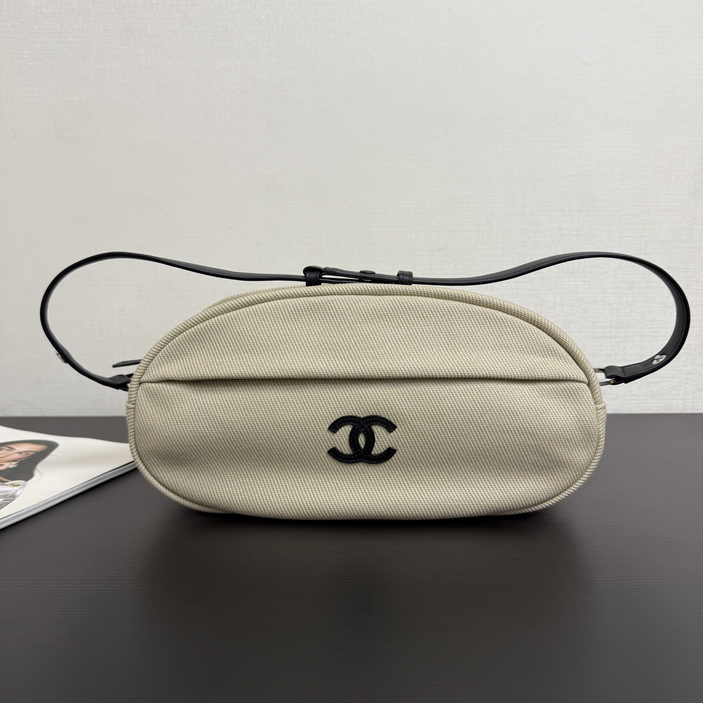 CHANEL 샤넬 코코비치 오발 파우치 숄더백 #AS6101